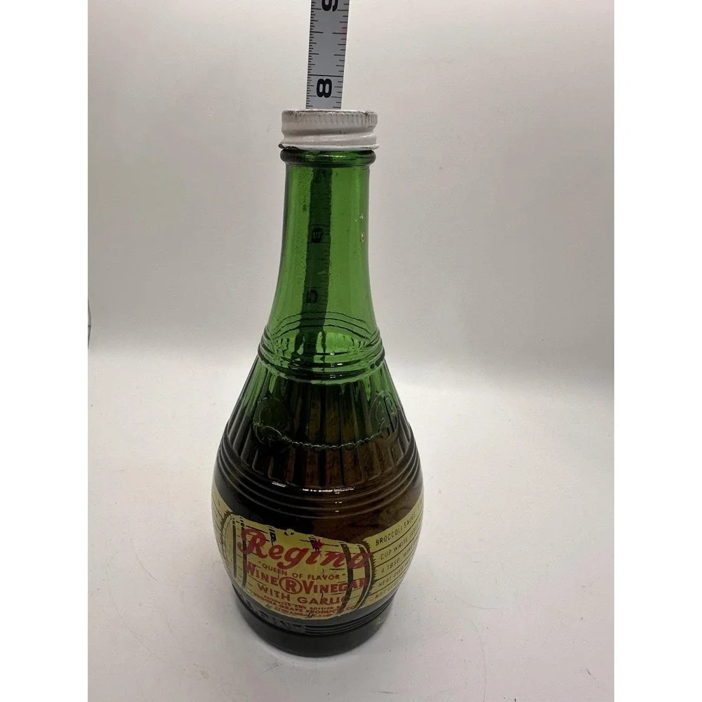 Vintage Regina Wine Vinegar w Garlic Green Glass‎ Bottle Queen of Flavor